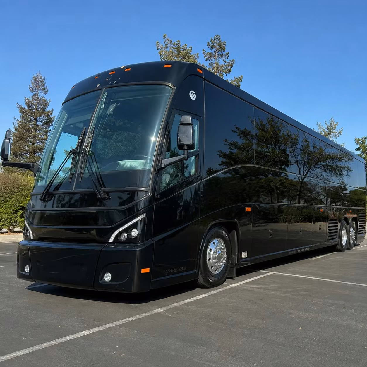 use a recurring charter bus to connect suburban employees to dc s major business districts