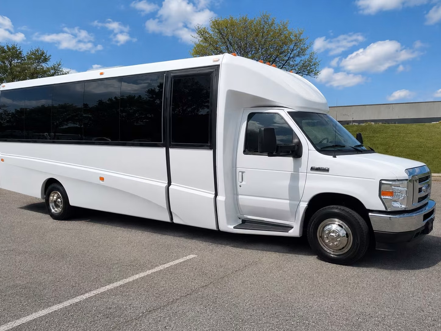 washington 18 passenger minibus rental